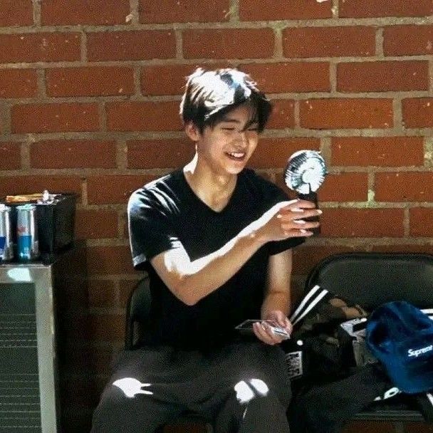 A moment captured by Lee Sangwon (ALPHA DRIVE ONE)'s fan