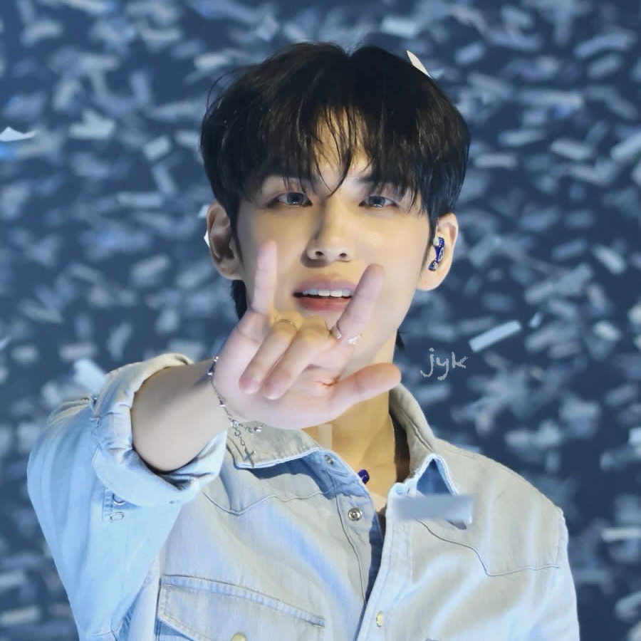 Foto terbaru Wonpil (DAY6)