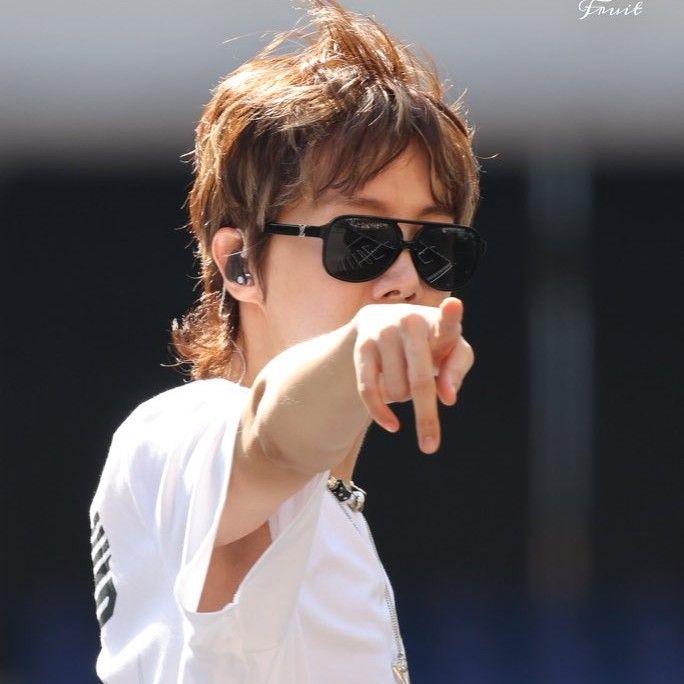 Foto aktivitas terbaru j-hope (BTS)