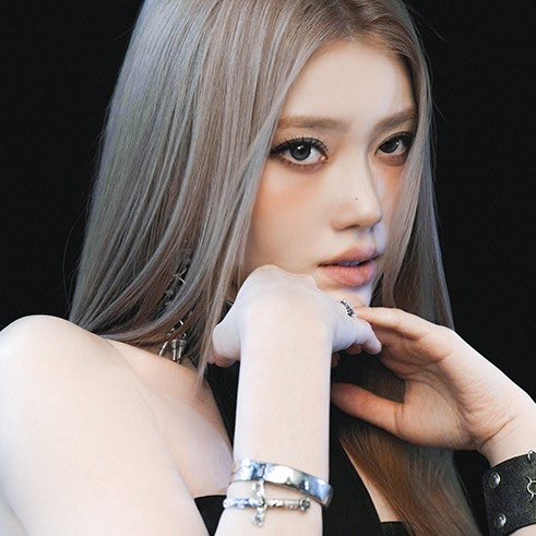 小婷 (Kep1er)的最新活动照片