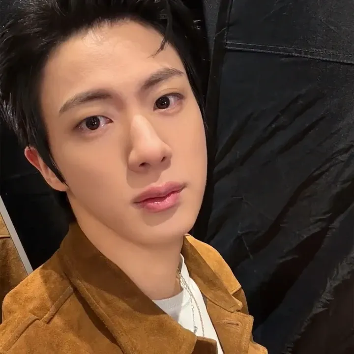 Foto aktivitas terbaru BTS