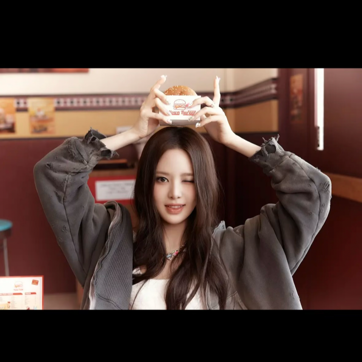 Behind-the-scenes cut of Bang Jeemin (izna)