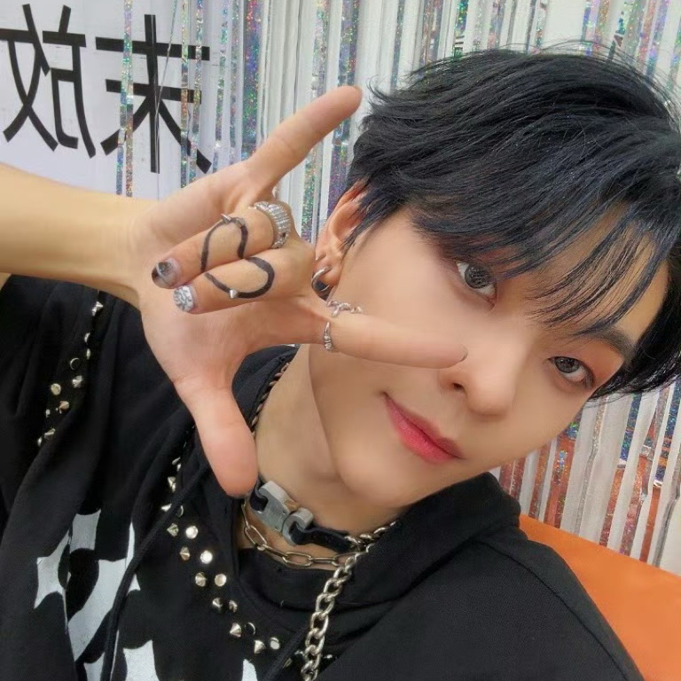 Recent activity shot of He Xinlong (ALPHA DRIVE ONE)