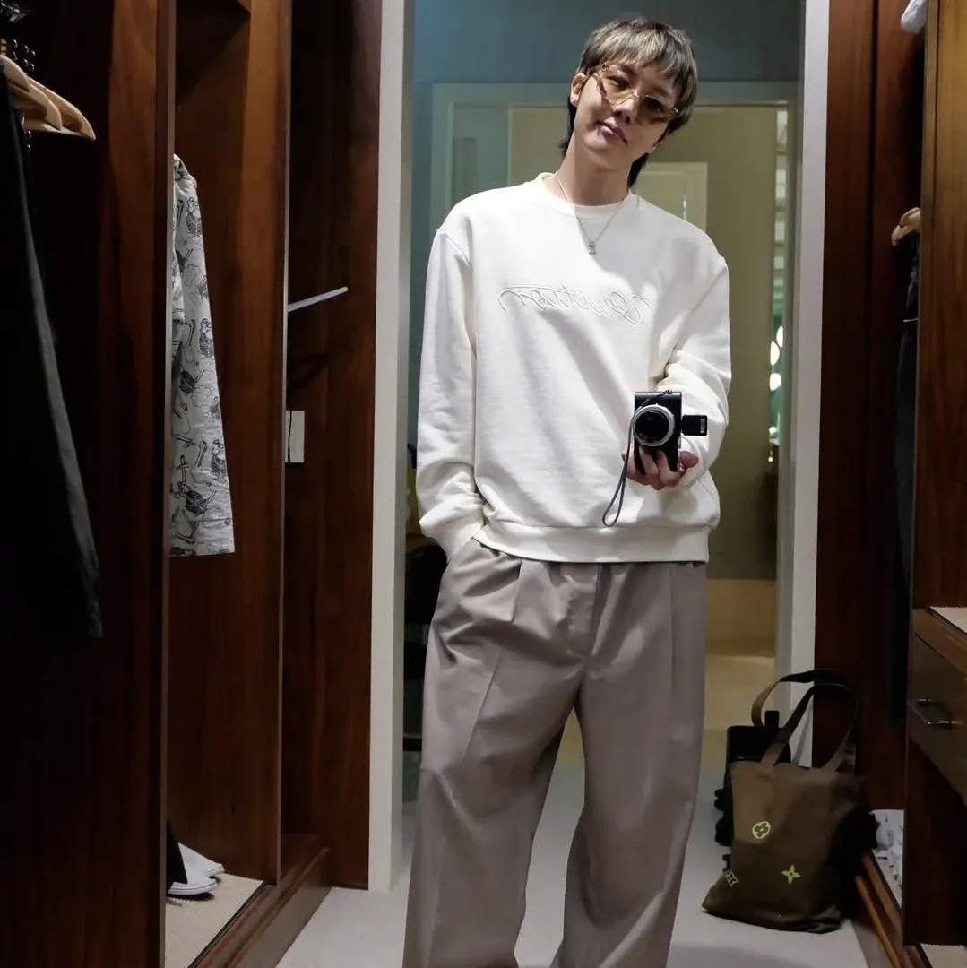 Foto terbaru j-hope (BTS)