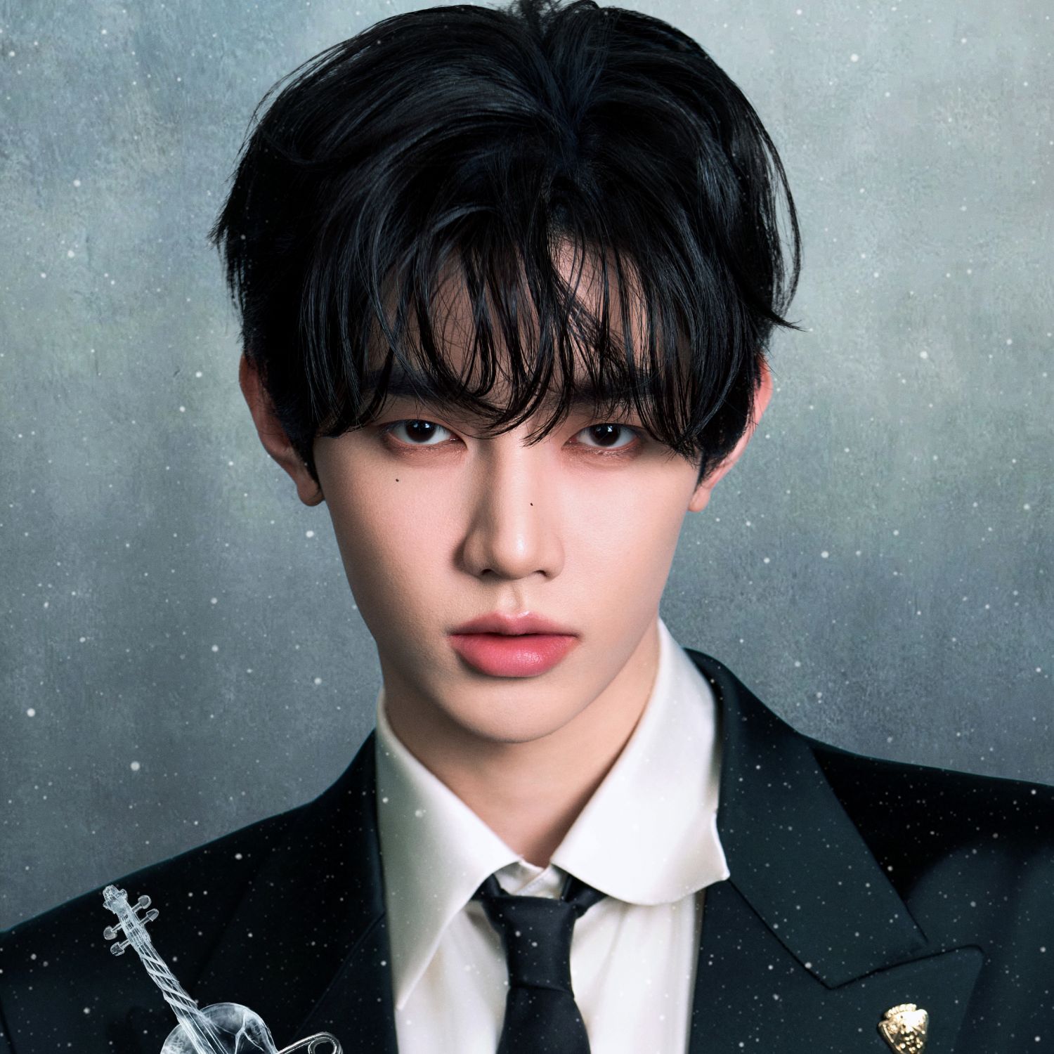 Behind-the-scenes cut of Zhang Hao (ZEROBASEONE)