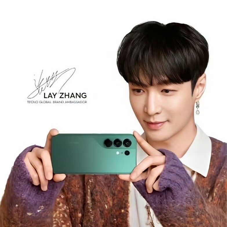 A moment captured by Lay (EXO)'s fan