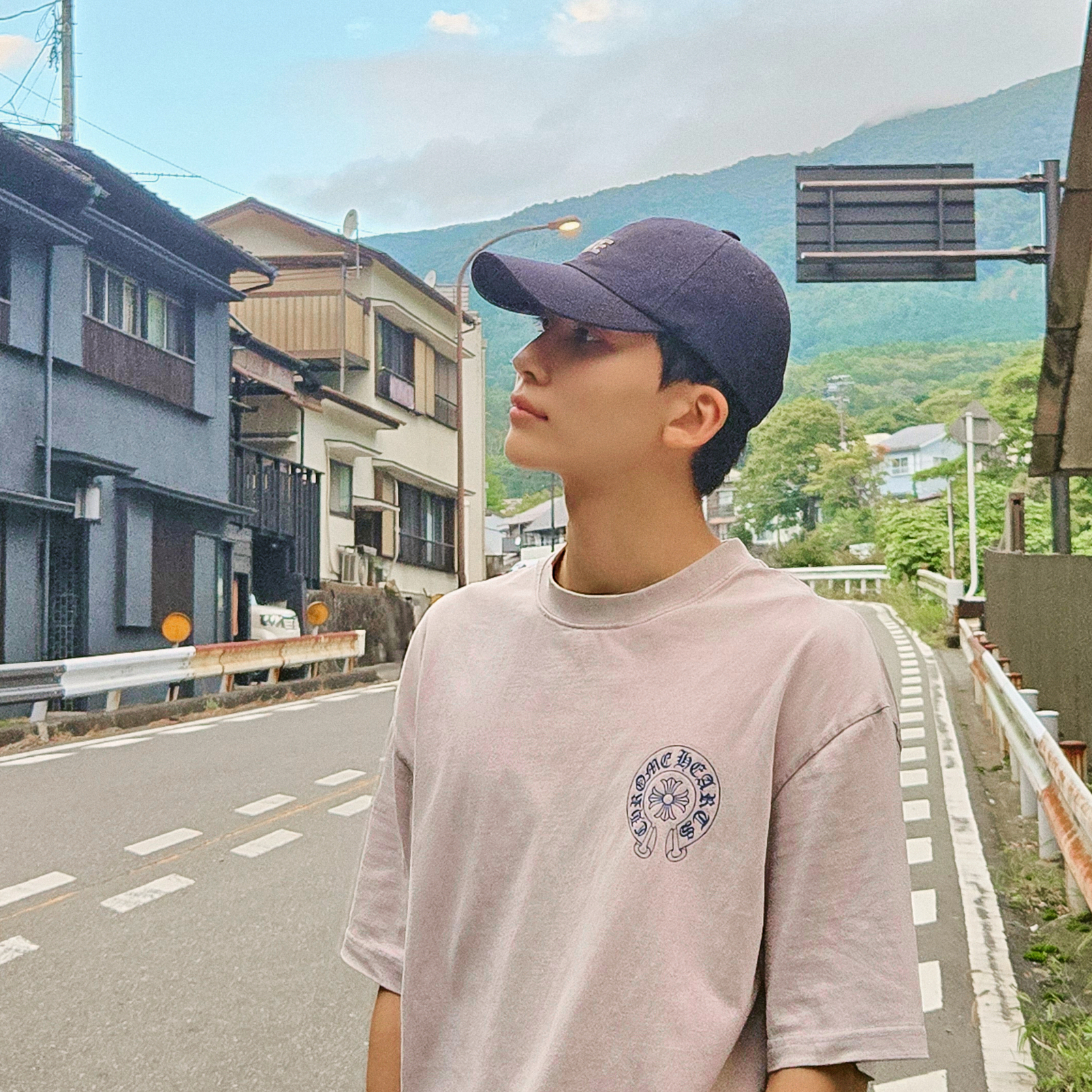Recent activity shot of Jeonghan (SEVENTEEN)