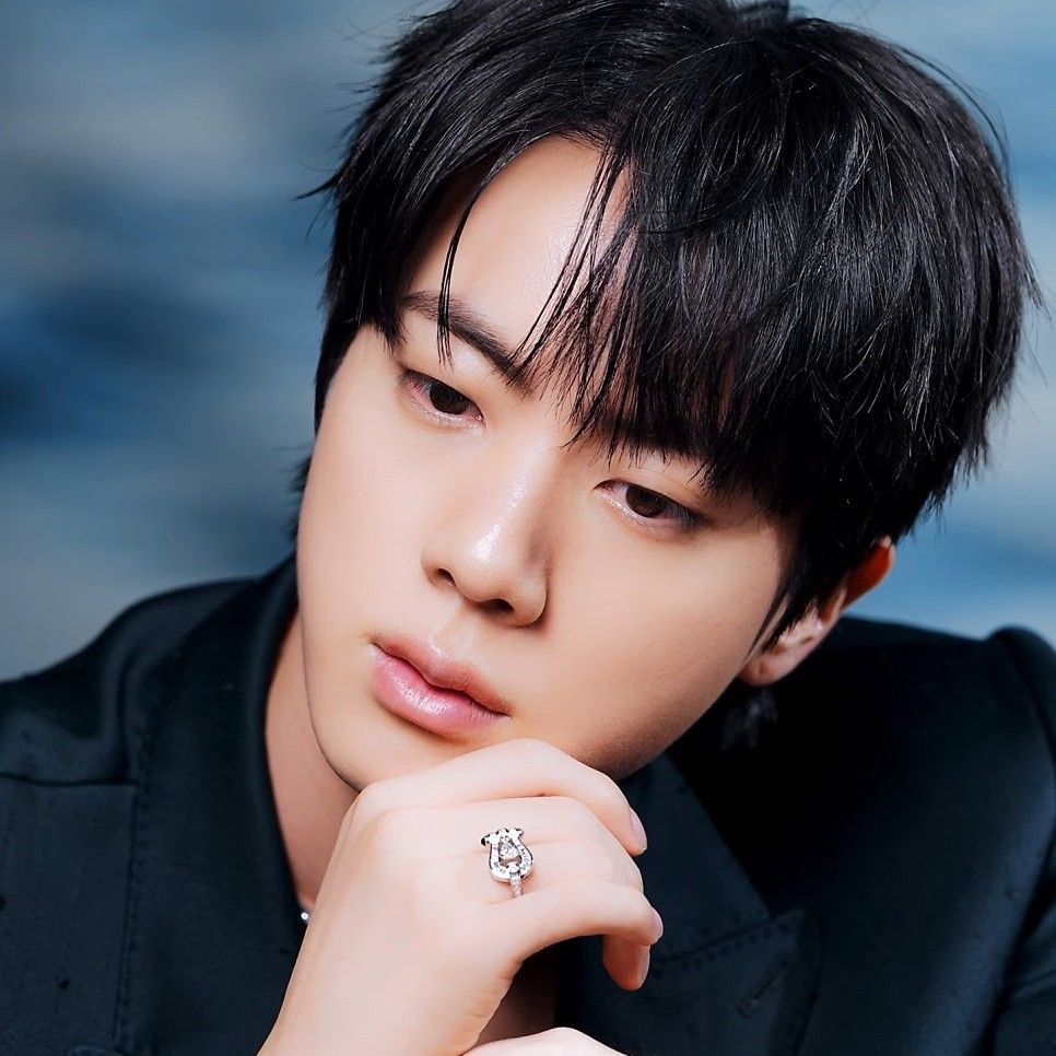 Foto terbaru Jin (BTS)