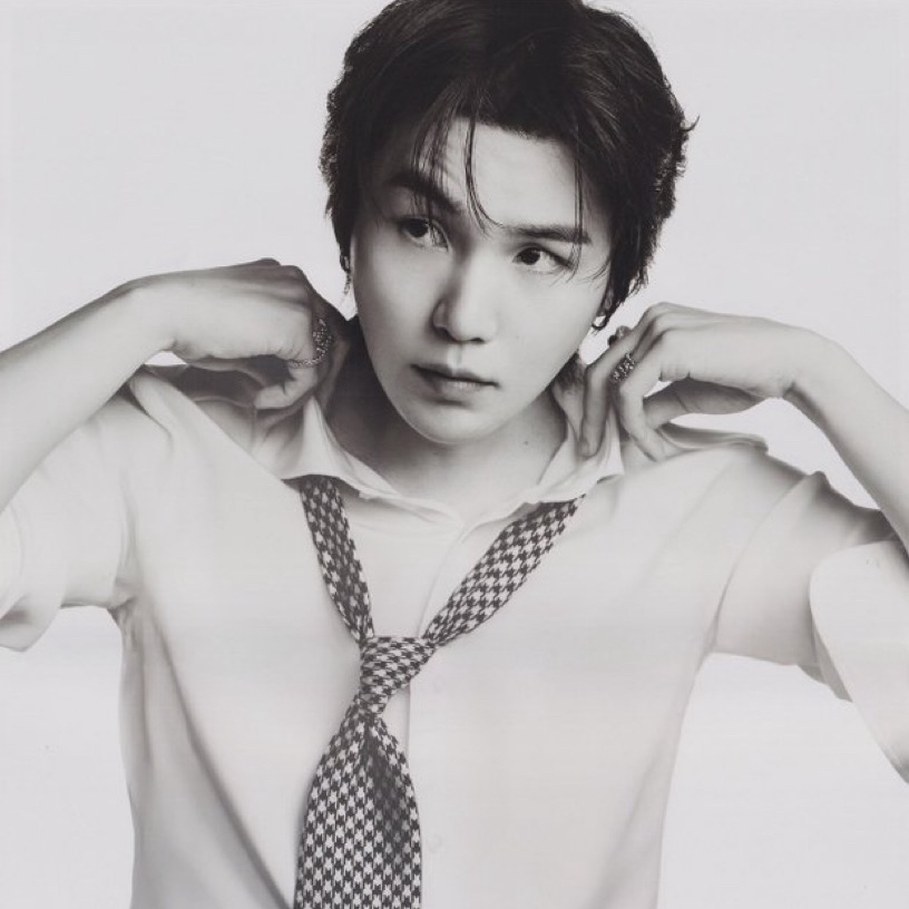 Potret di balik layar SUGA (BTS)