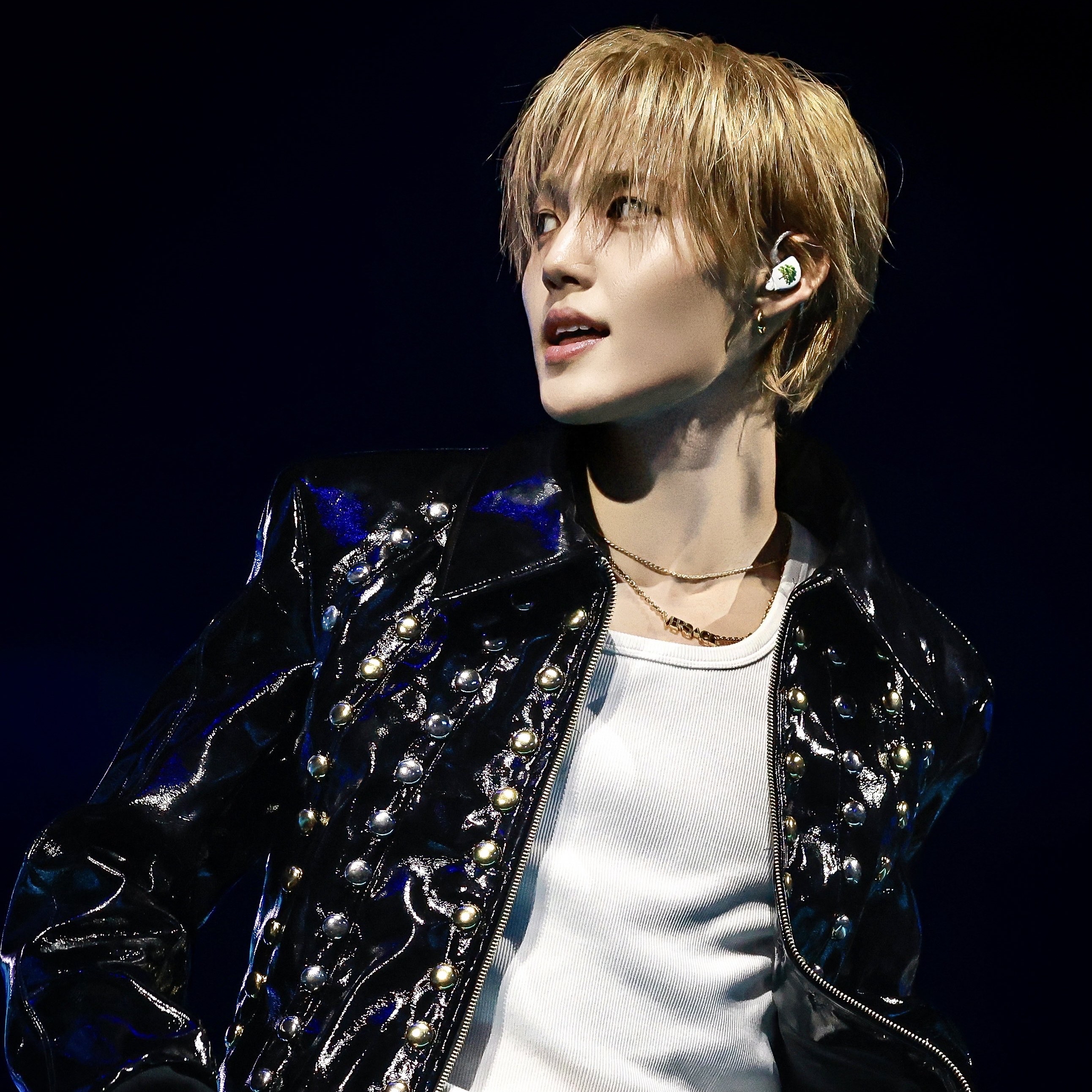 Latest photo of Doyoung (TREASURE)