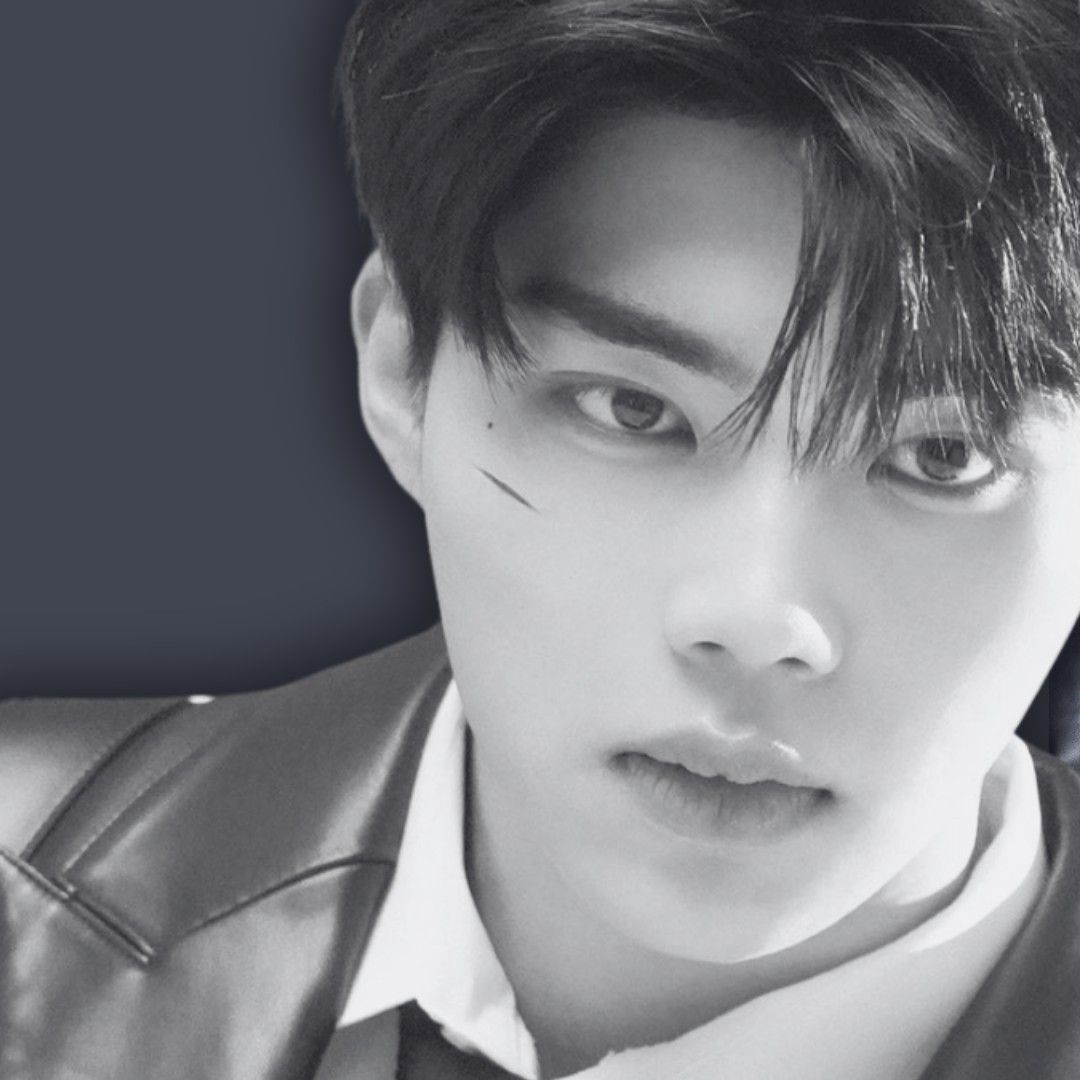 Recent activity shot of Park Gunwook (ZEROBASEONE)