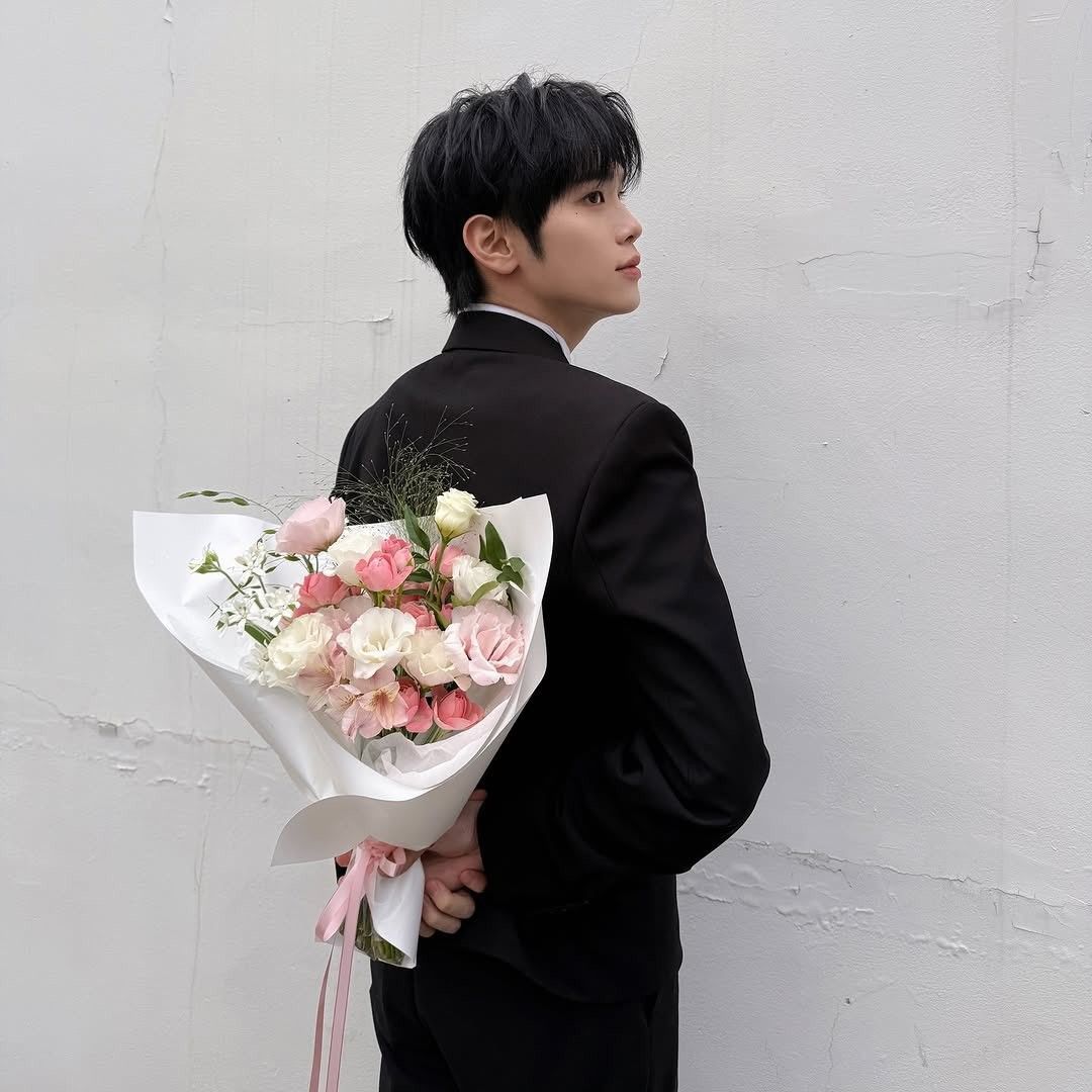 Latest photo of Kim Taerae (ZEROBASEONE)