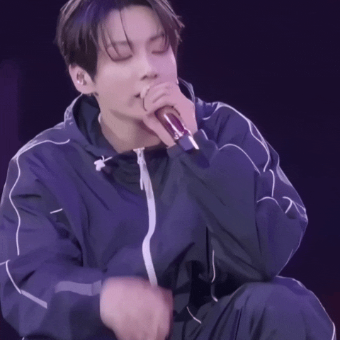 Foto aktivitas terbaru Jungkook (BTS)