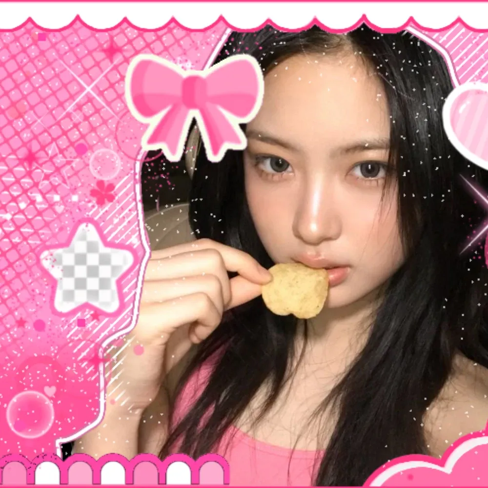A moment captured by KYA (KiiiKiii)'s fan