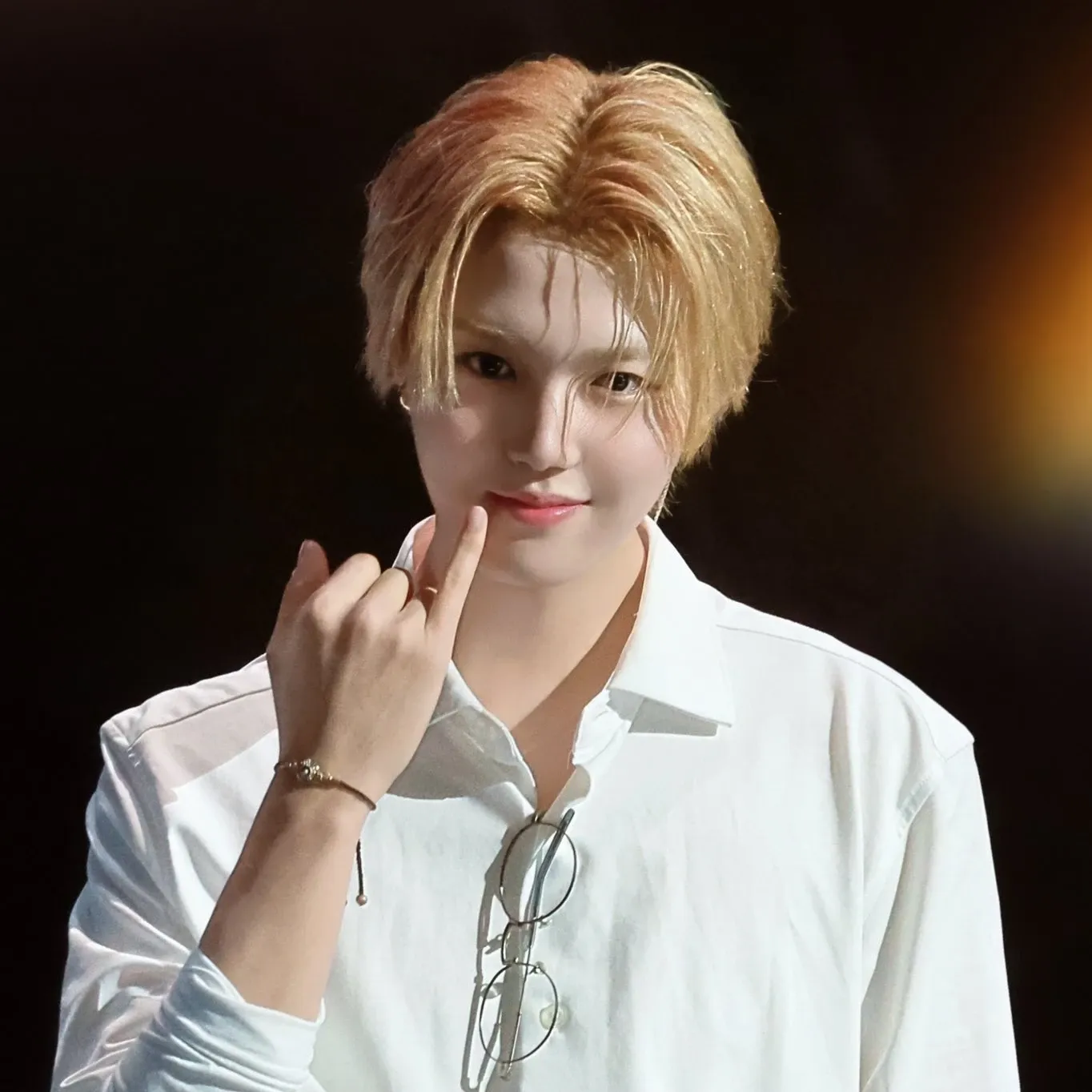 Latest photo of Doyoung (TREASURE)