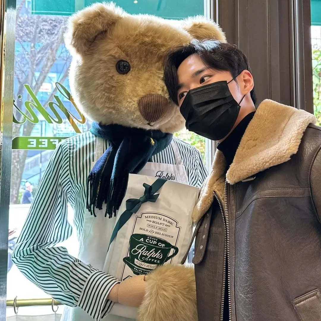 Foto aktivitas terbaru Kim Junseo (ALPHA DRIVE ONE)