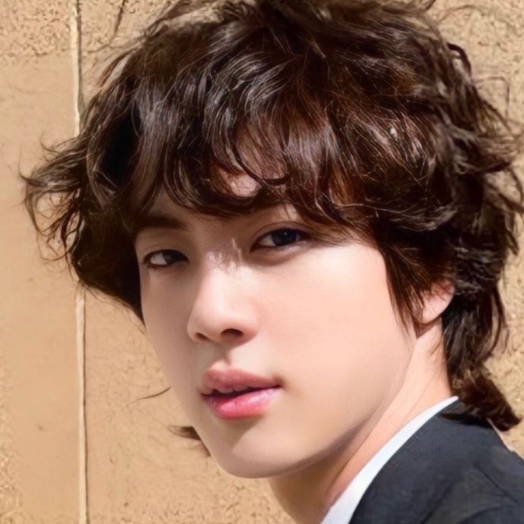 진 (방탄소년단)의 최신 사진