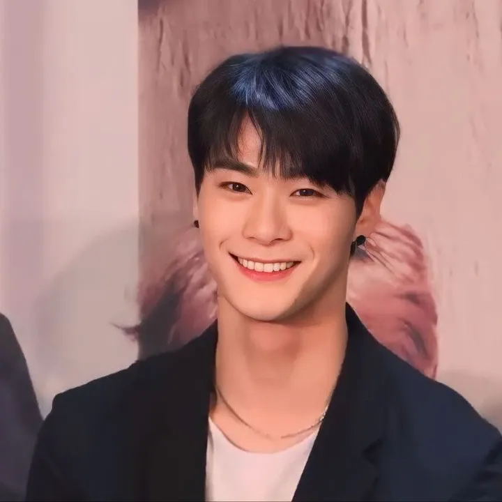 Behind-the-scenes cut of Moonbin (ASTRO)