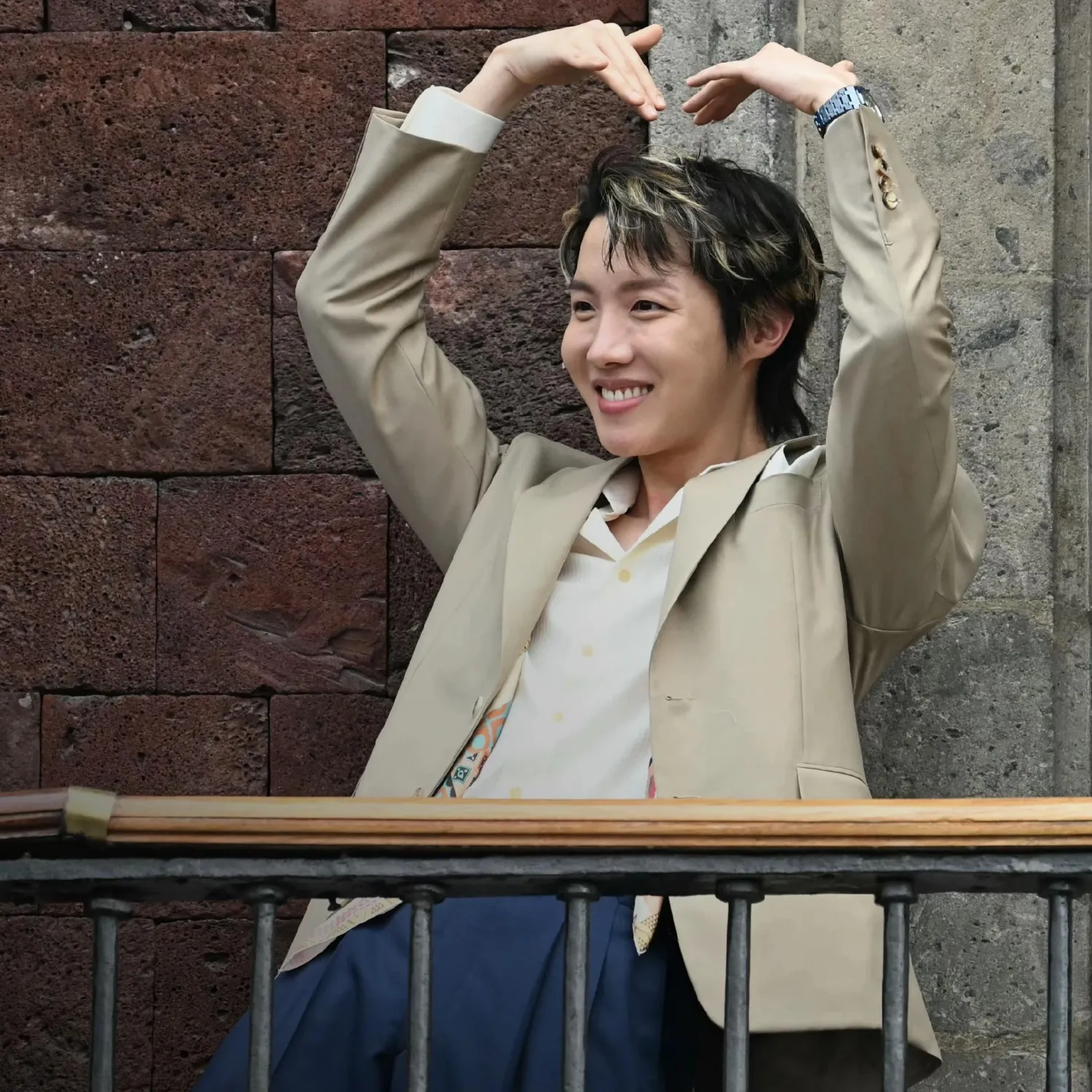 Potret di balik layar j-hope (BTS)