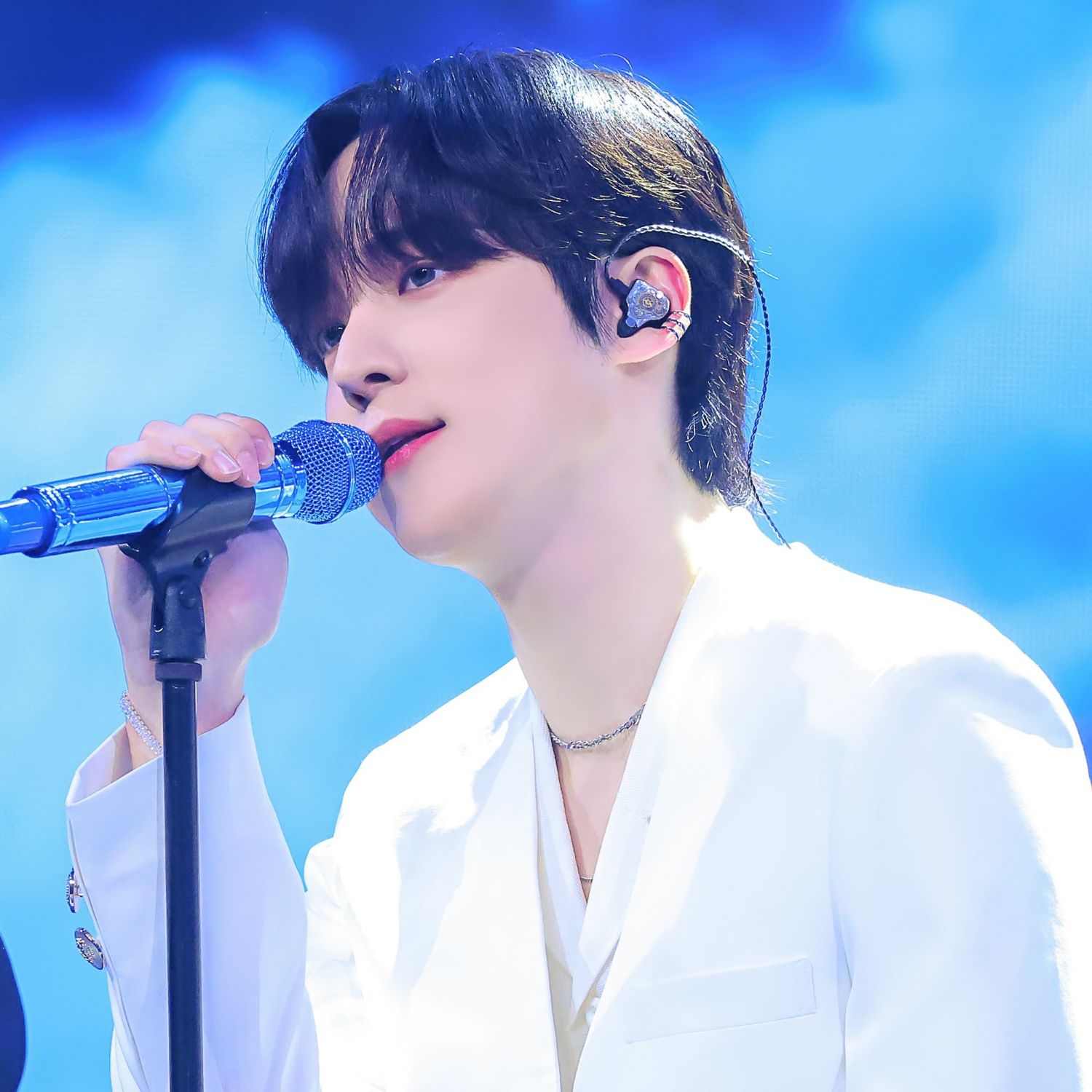 에이티즈의 비하인드 컷