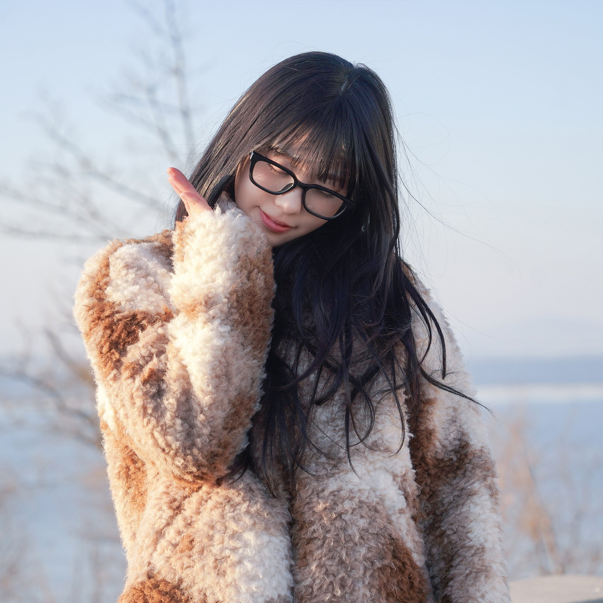 Behind-the-scenes cut of Koko (izna)