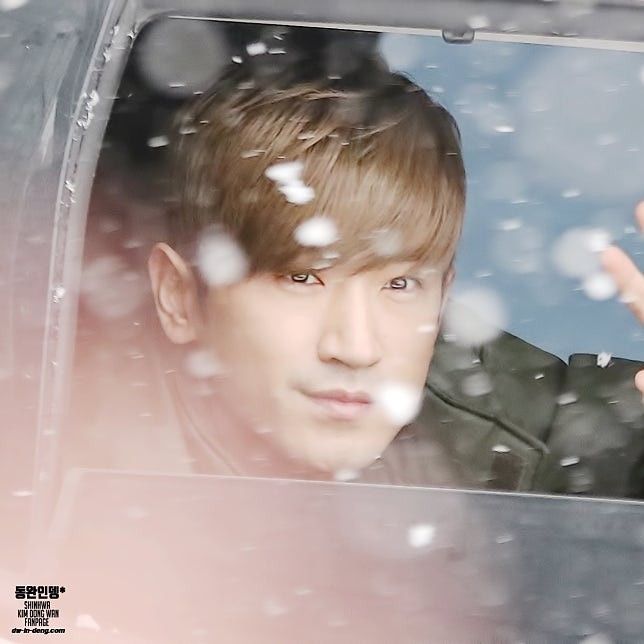 Behind-the-scenes cut of Lee Minwoo (SHINHWA)