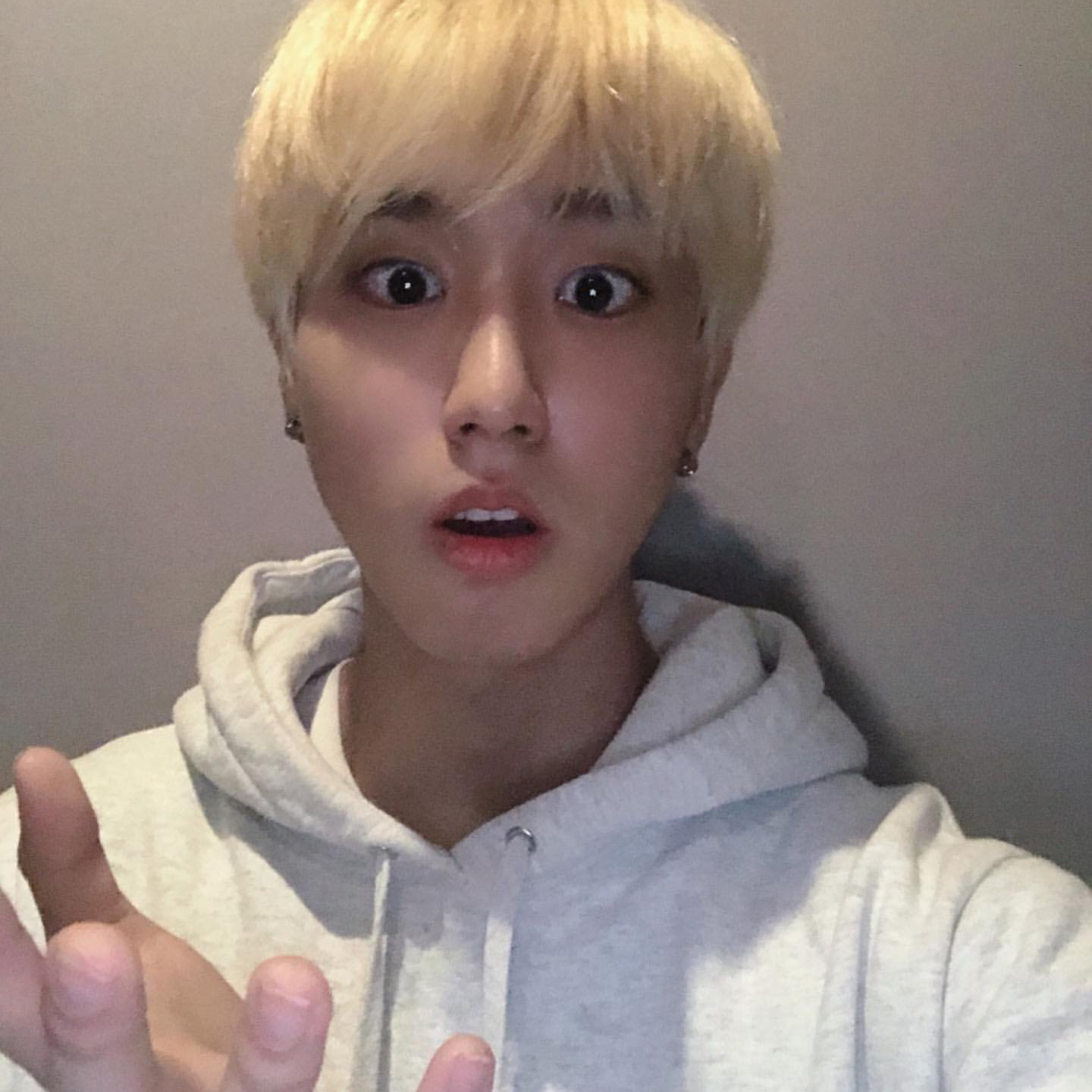 Behind-the-scenes cut of HAN (Stray Kids)