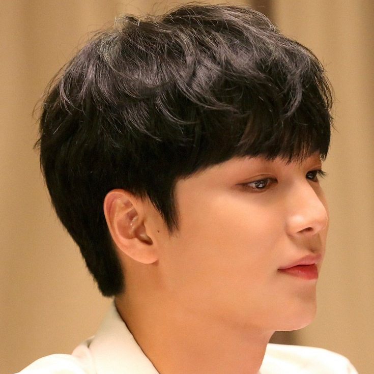 A moment captured by Kim Jonghyeon's fan