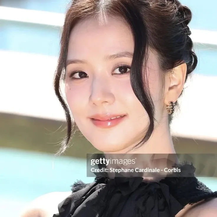 Foto aktivitas terbaru Jisoo (BLACKPINK)