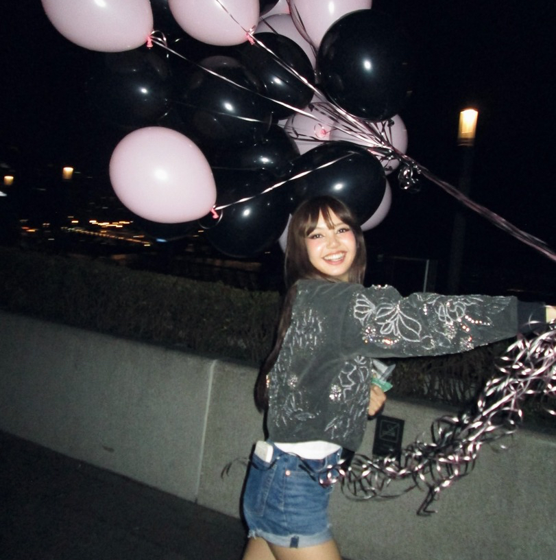 Foto aktivitas terbaru Lisa (BLACKPINK)