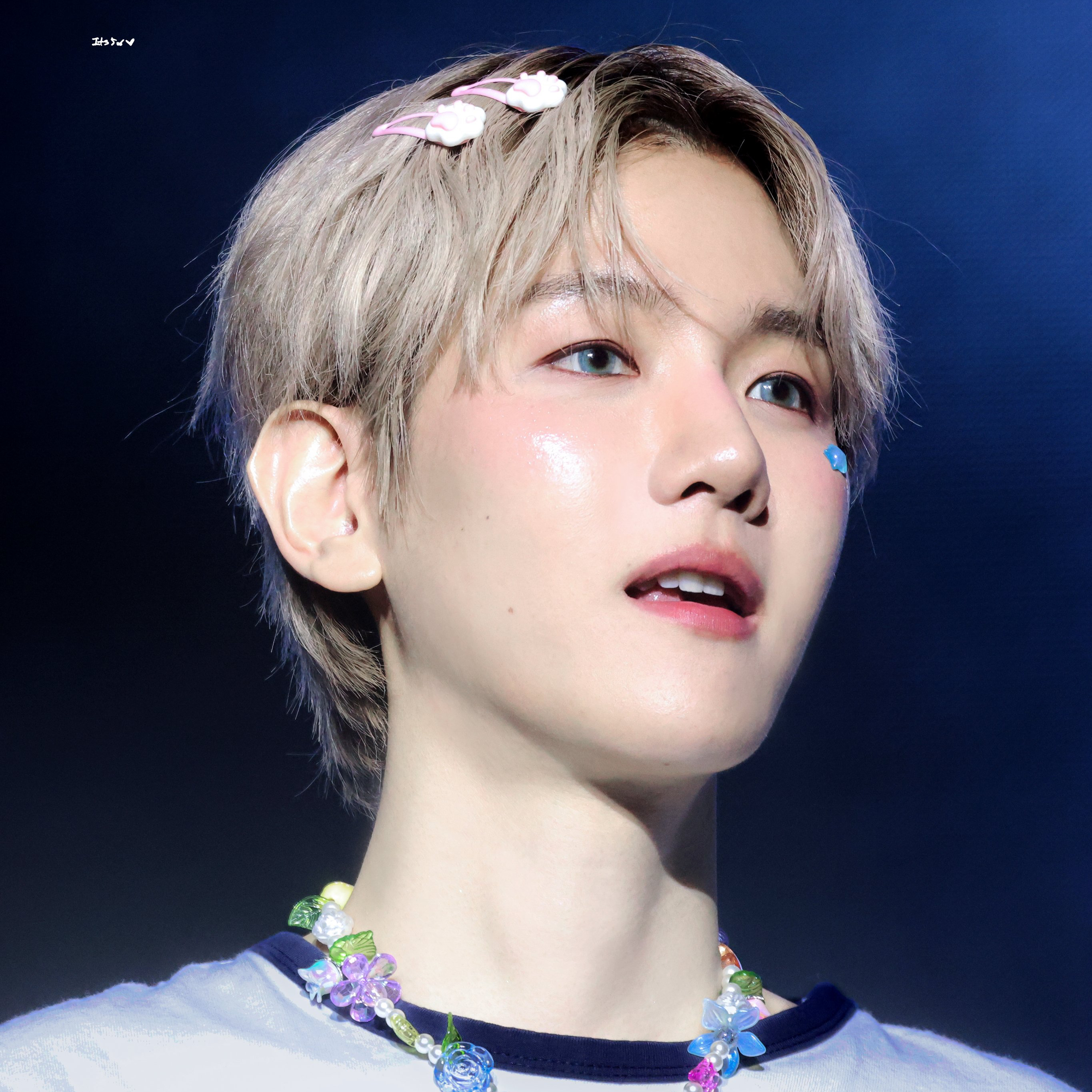 A moment captured by Baekhyun (EXO)'s fan