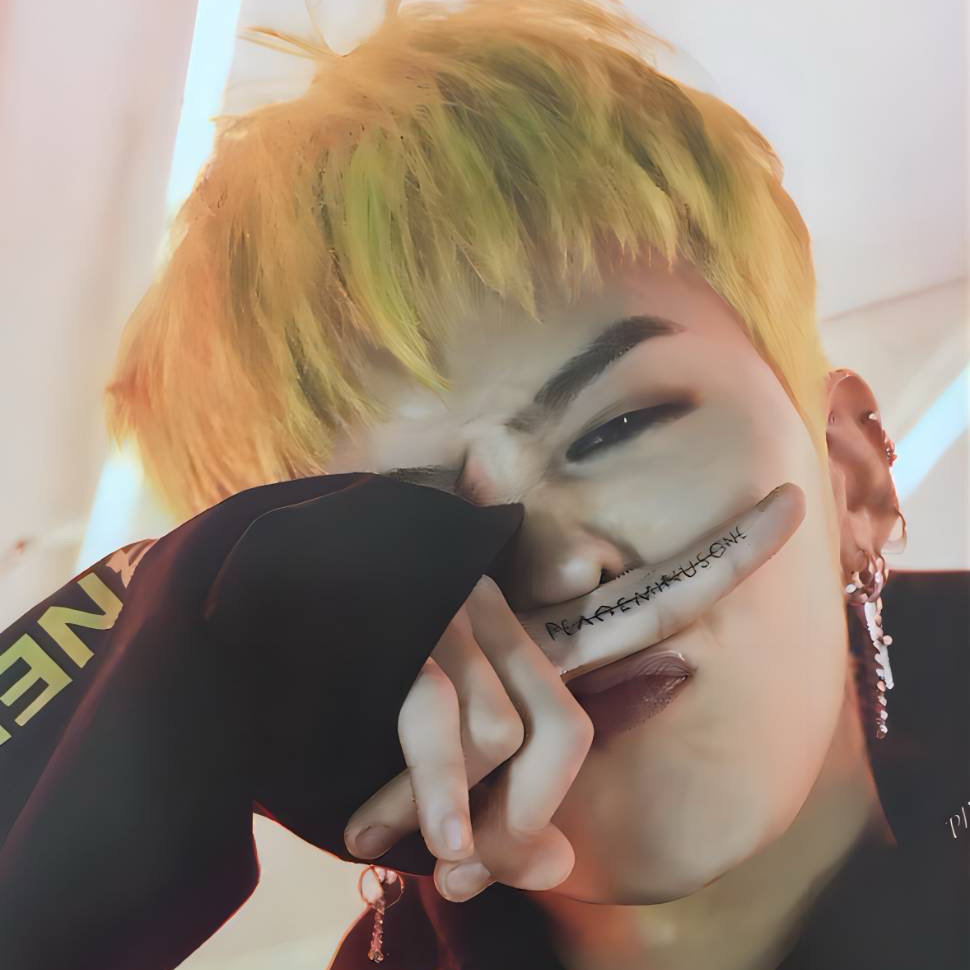 G-DRAGON (BIGBANG)的最新活動照片