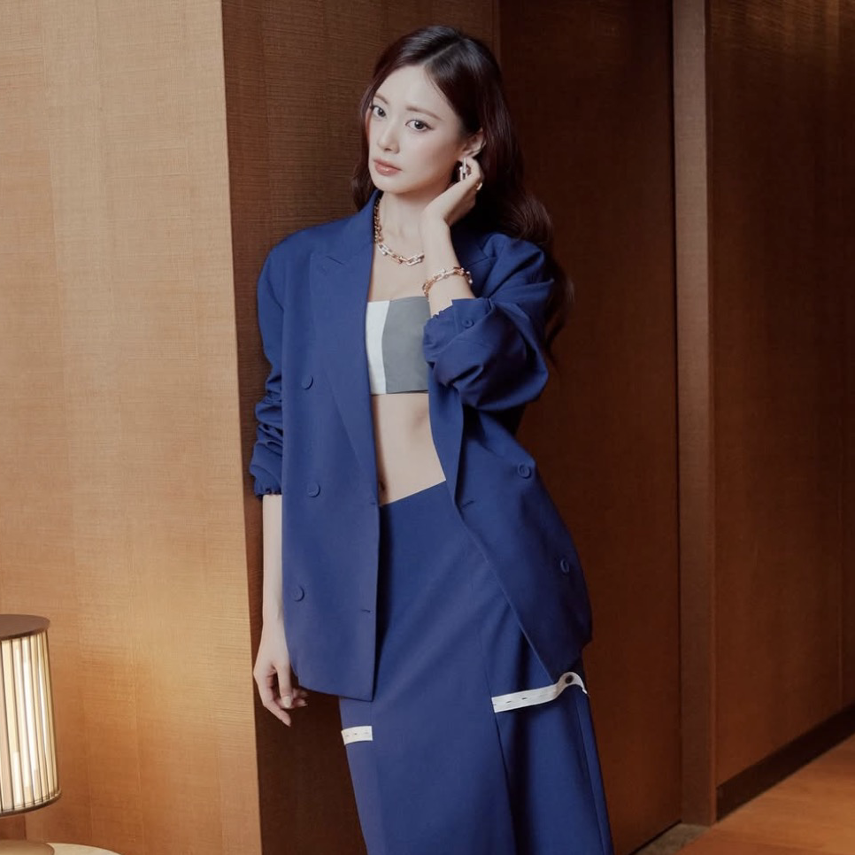 Behind-the-scenes cut of Tzuyu (TWICE)