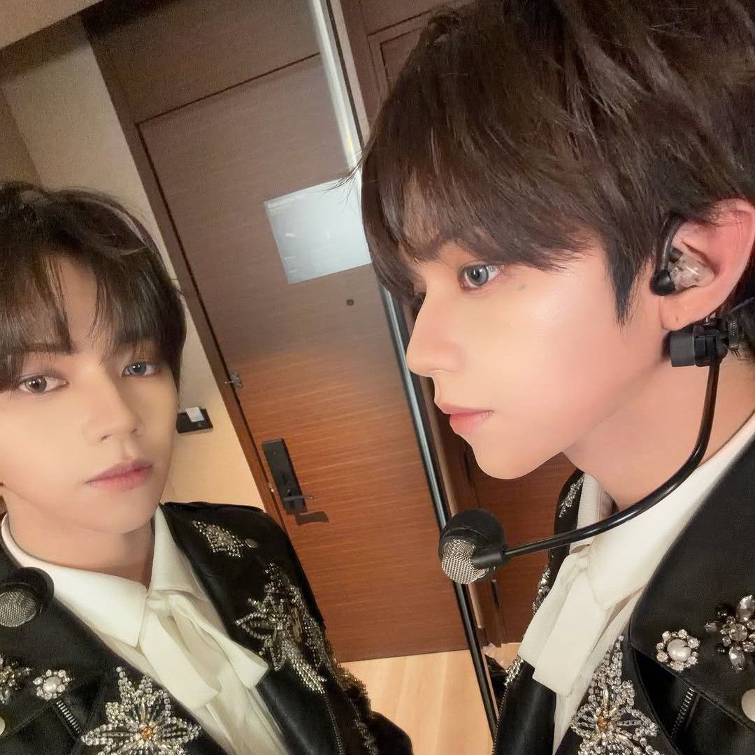 Behind-the-scenes cut of JL (AHOF)