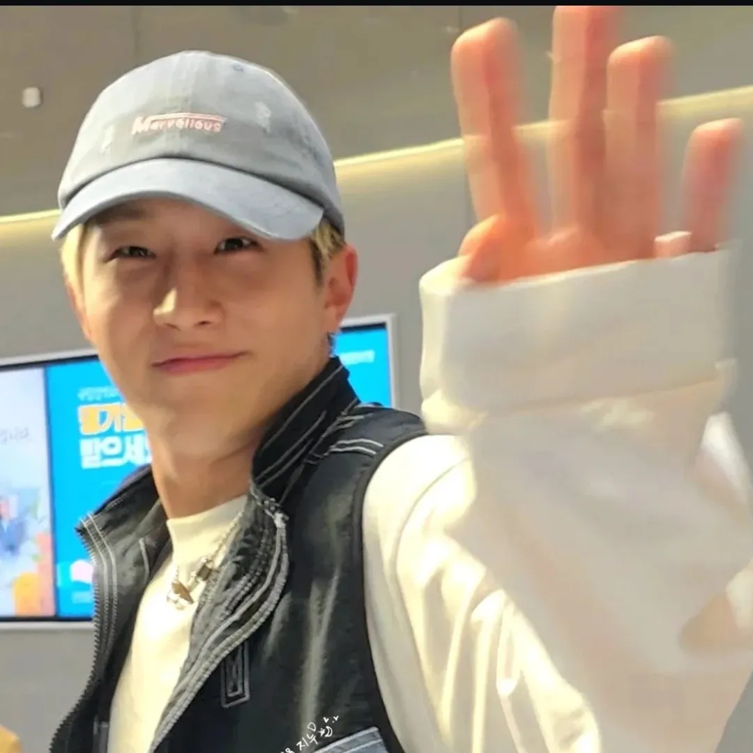 Jinjin (ASTRO)粉絲拍下的瞬間