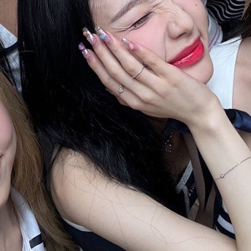 A moment captured by Loossemble's fan