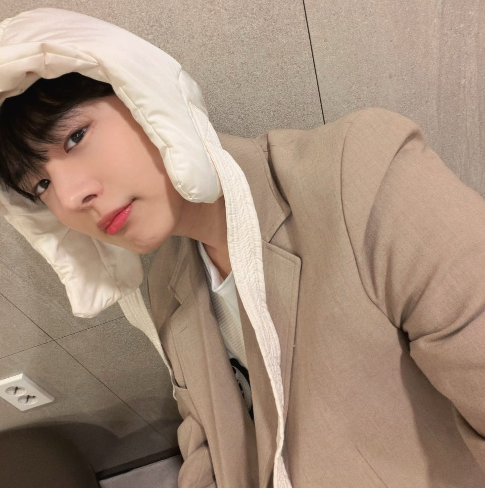 Latest photo of Choi Byungchan