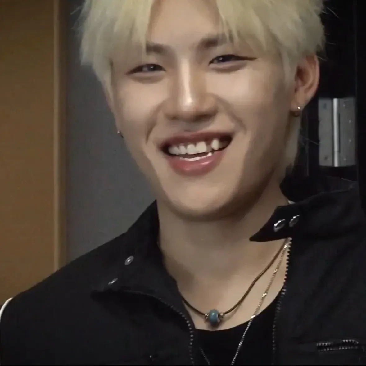 AB6IX ウジン 当選者限定 ポラロイド AB6IX パク・ウジン ファンダムコミュニティ │ KPOP人気No.1アプリ