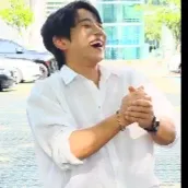Momen yang diabadikan oleh penggemar Hwang Chiyeol