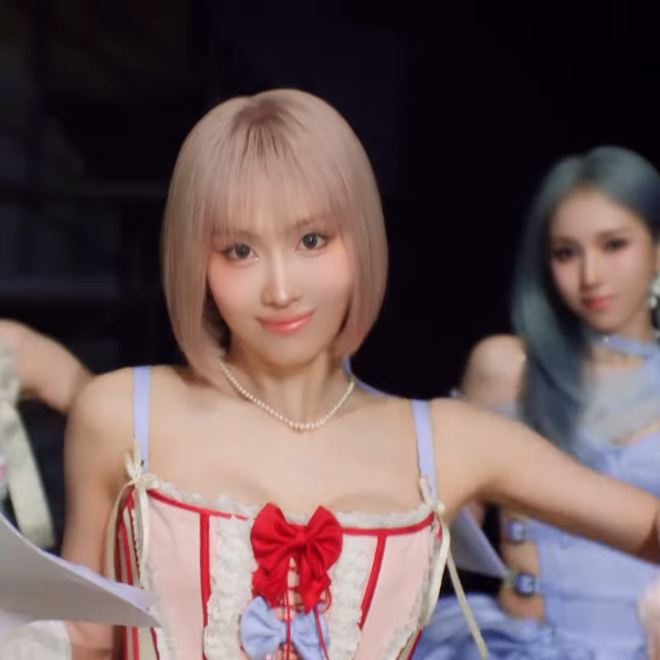 모모 (TWICE)의 최신 사진