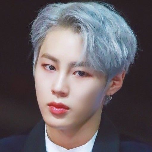 하성운의 비하인드 컷