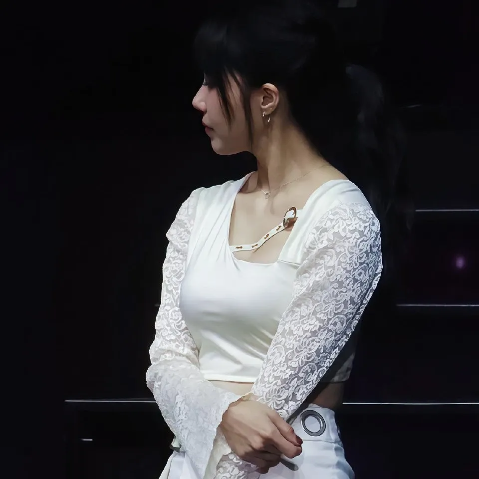 鄭恩地 (Apink)粉絲拍下的瞬間