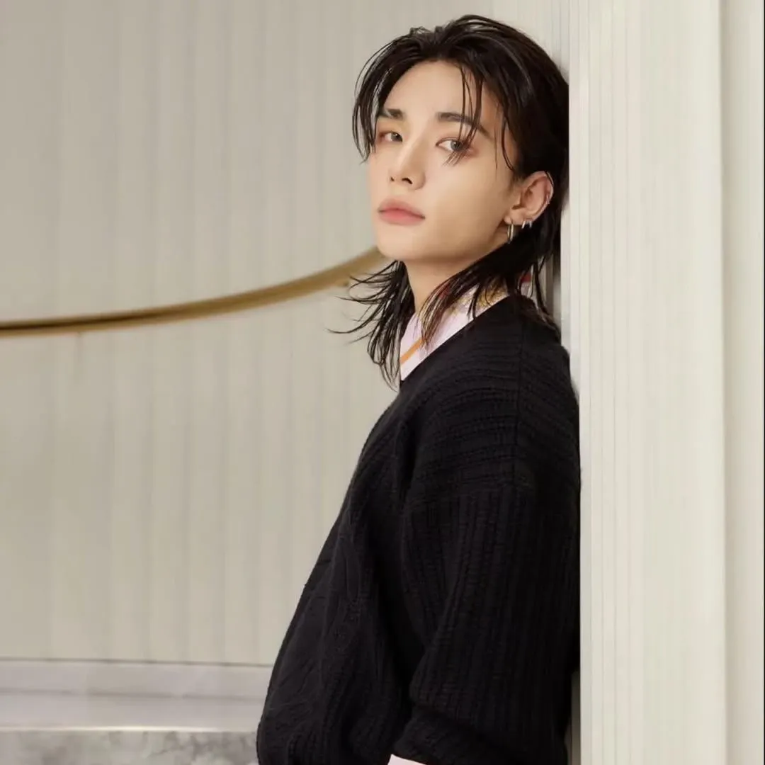 Latest photo of Hyunjin (Stray Kids)