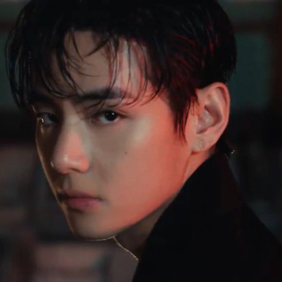 뷔 (방탄소년단) 최근 활동샷