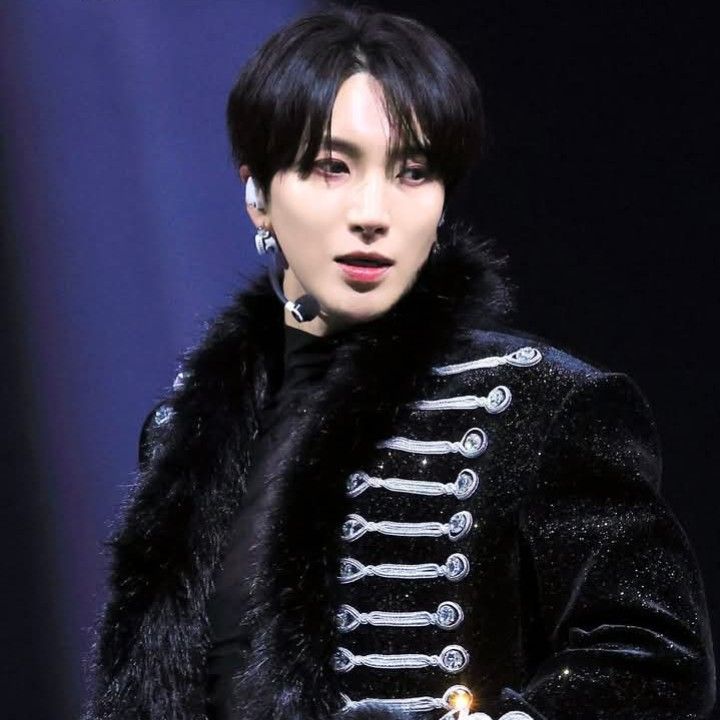 Latest photo of Leeteuk (Super Junior)