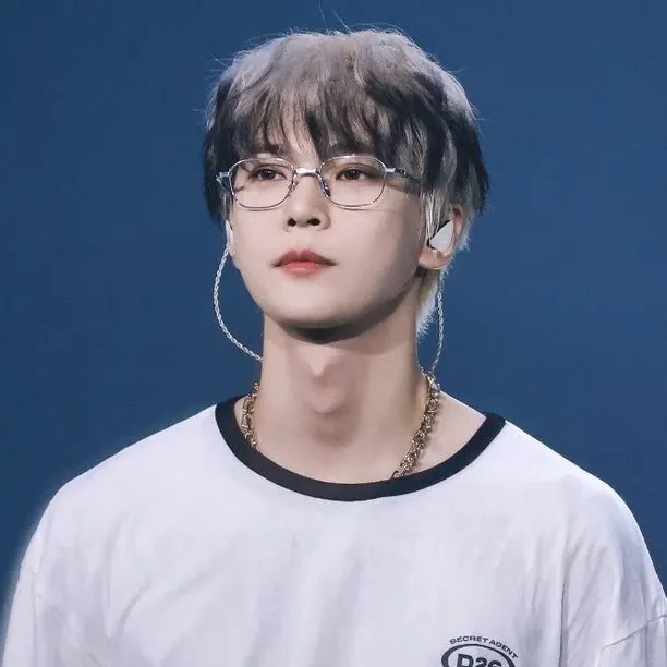 Behind-the-scenes cut of Doyoung (NCT 127)