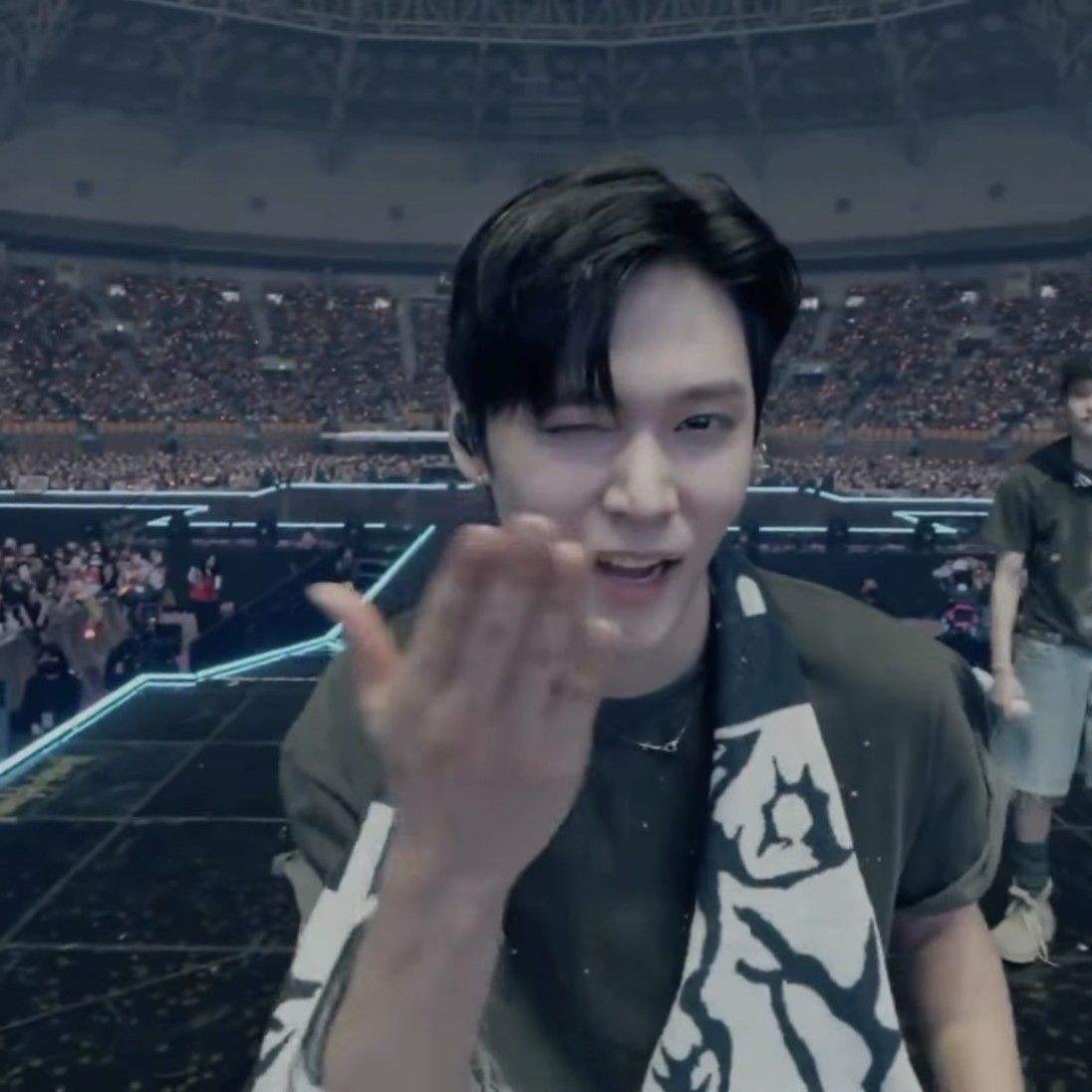 Behind-the-scenes cut of Eunseok (RIIZE)