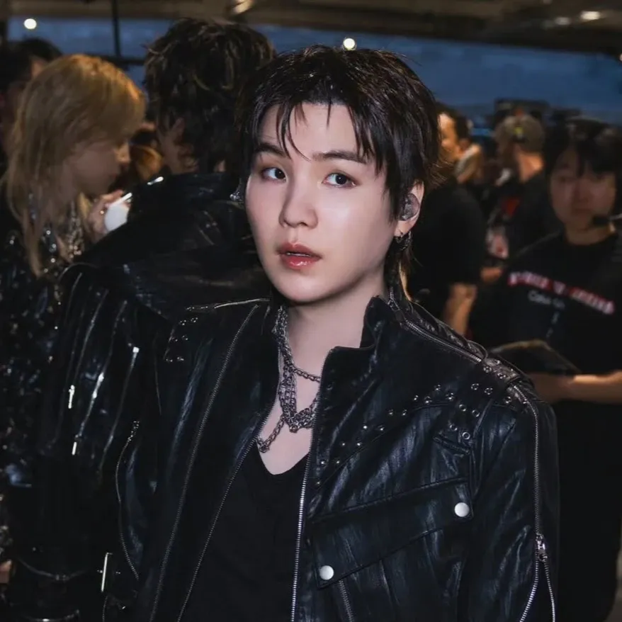 Potret di balik layar SUGA (BTS)