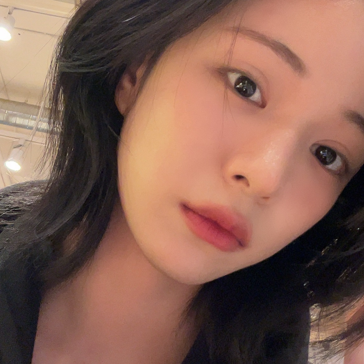 A moment captured by Lee Chaeyoung (fromis_9)'s fan