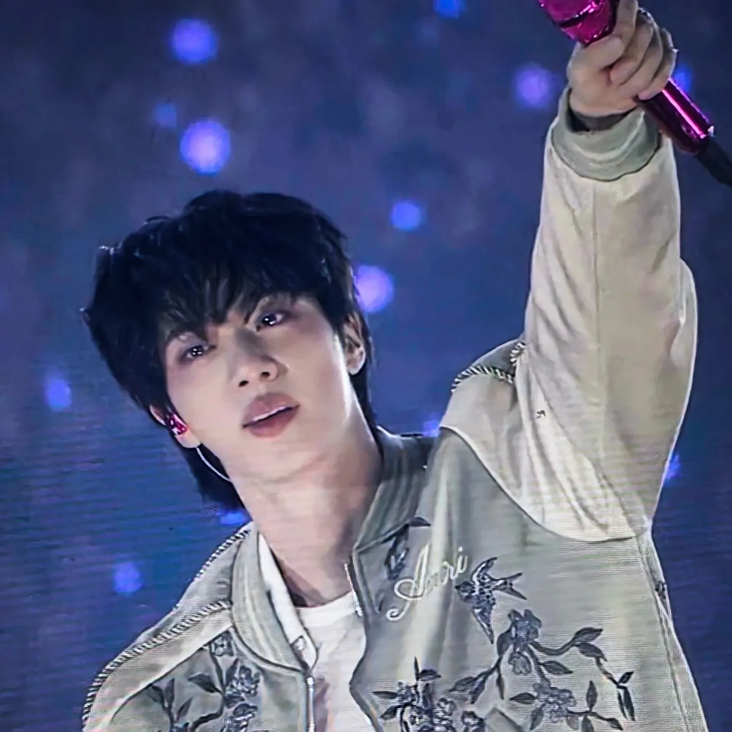 진 (방탄소년단)의 비하인드 컷